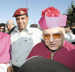 הפטריארך הלטיני (מימין) וסא